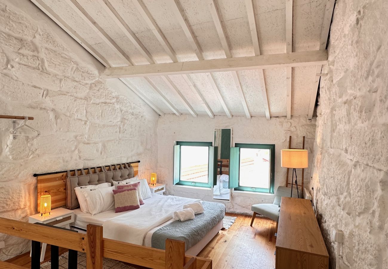 Casa en Oporto - Nomad's Easy Stay - 1BDR Chalet in the Old Town