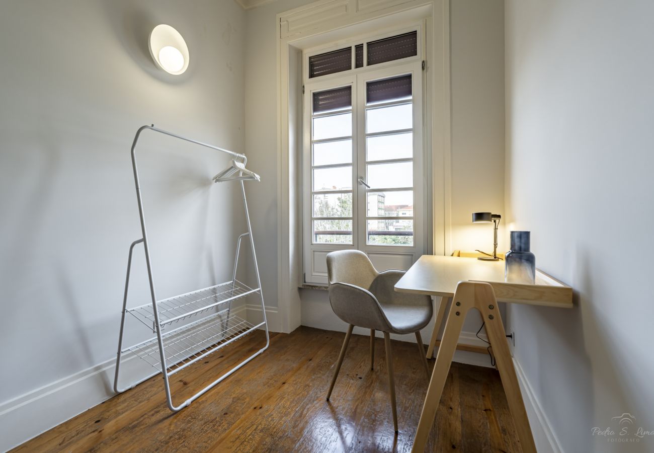 Apartamento en Oporto - Nomad's Family - 3BDR Charming Hideout Porto