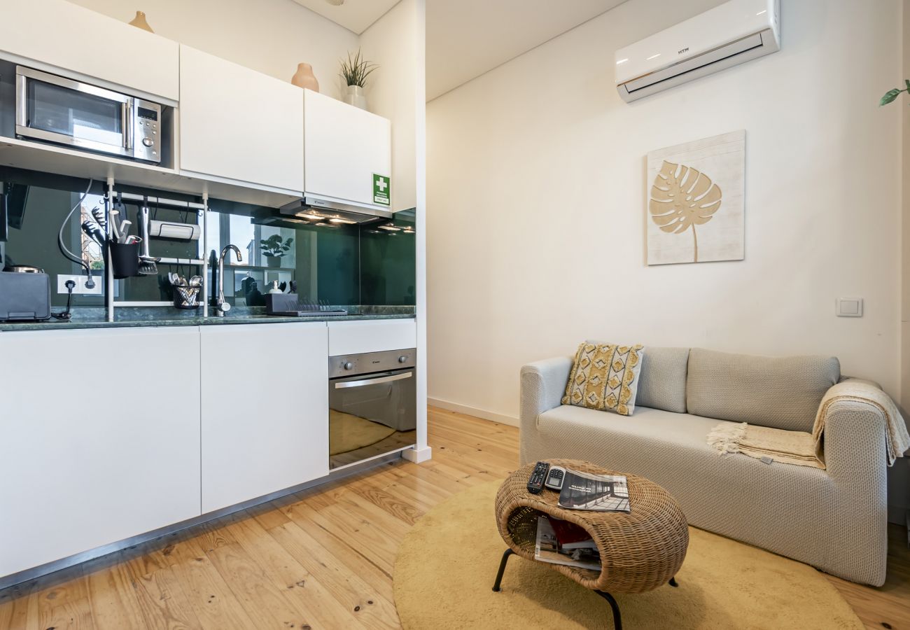 Studio in Porto - Nomad's Easy Stay - 1BED Boulevard Bonfim